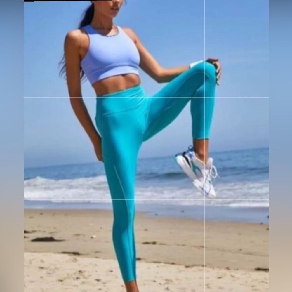 NWOT Free People Movement Hearts Aflutter Leggings in Wavy Waters - Size XL